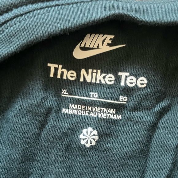 Nike Women's Deep Jungle Long Sleeve Sportswear Pullover T-Shirt Size XL - Picture 4 of 4